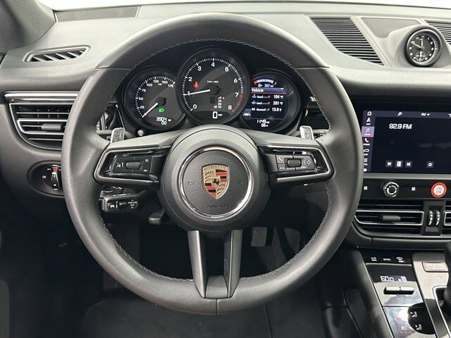 2024 Porsche Macan Newark DE