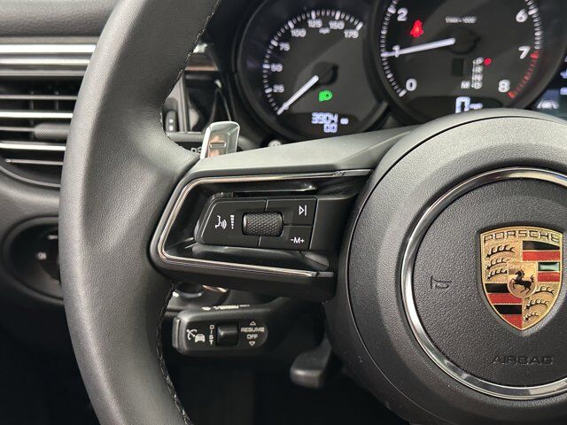 2024 Porsche Macan Newark DE