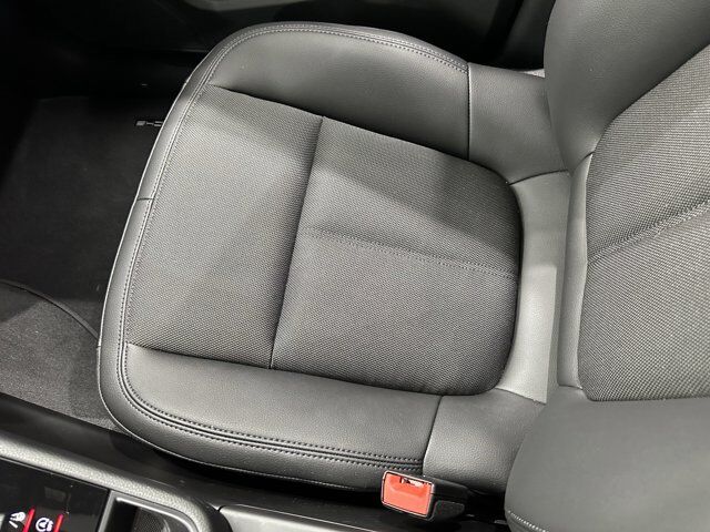 2024 Porsche Macan Newark DE