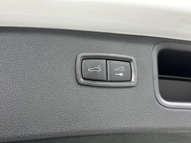 2024 Porsche Macan Newark DE