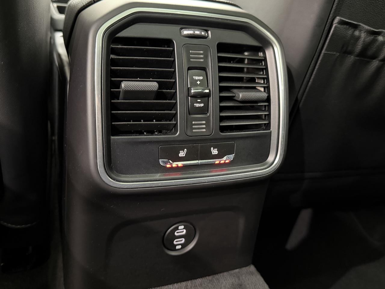 2024 Porsche Macan Newark DE