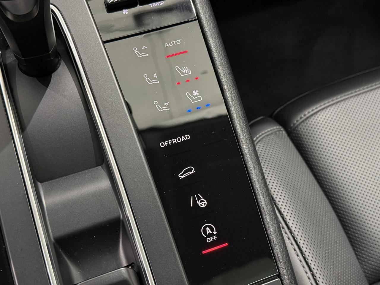 2024 Porsche Macan Newark DE