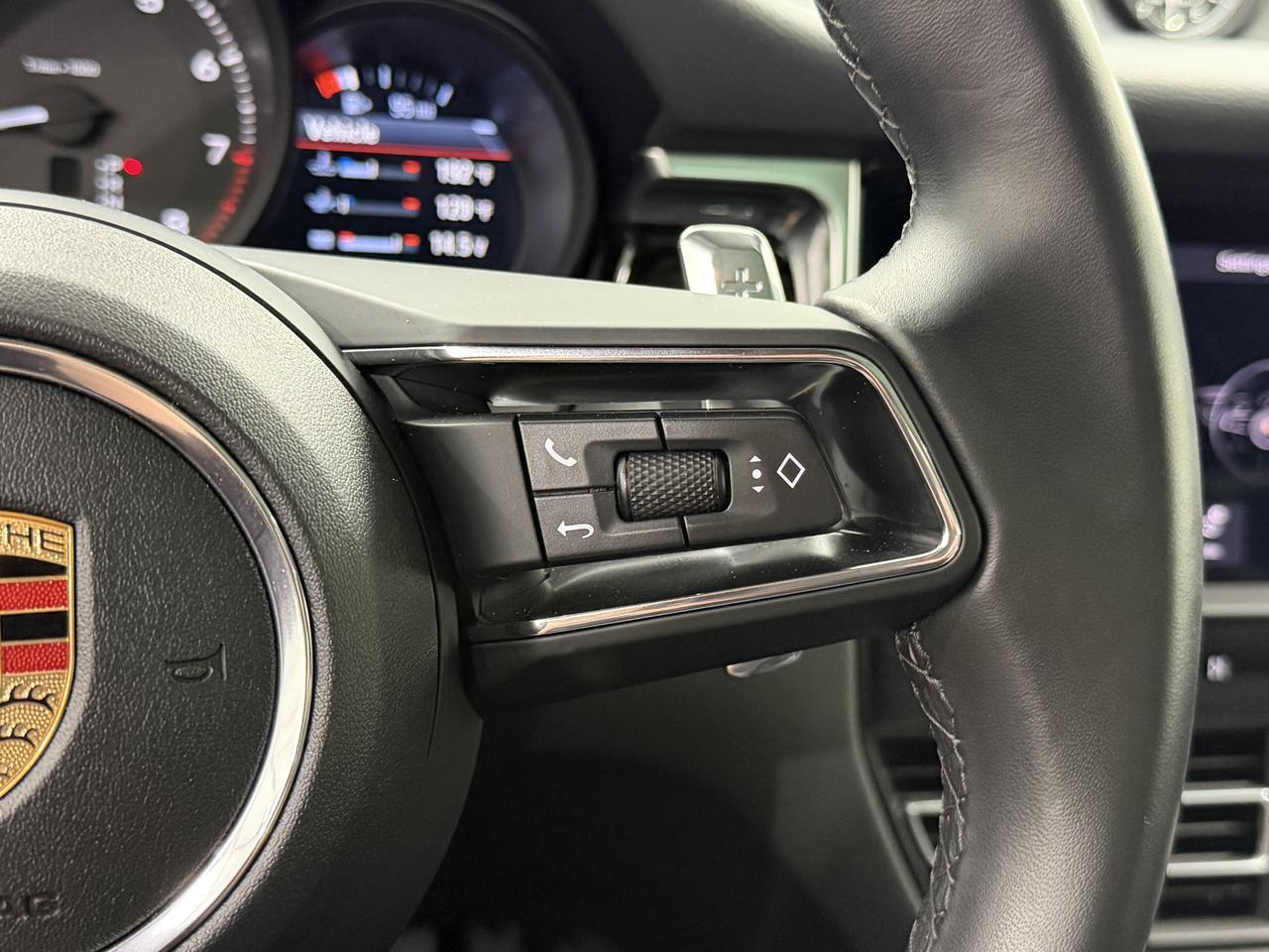 2024 Porsche Macan Newark DE