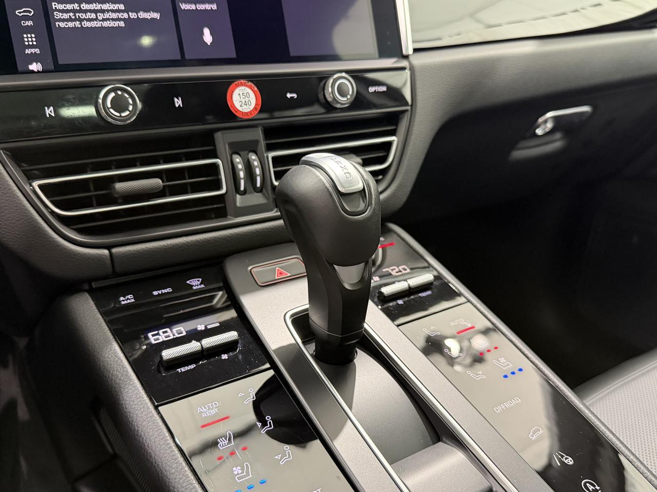 2024 Porsche Macan Newark DE
