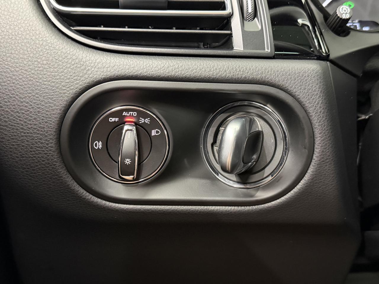 2024 Porsche Macan Newark DE