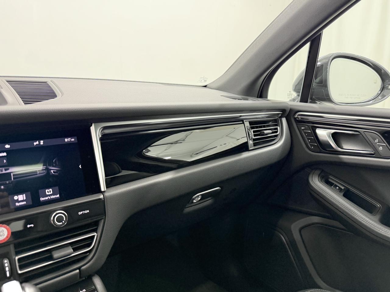 2024 Porsche Macan Newark DE