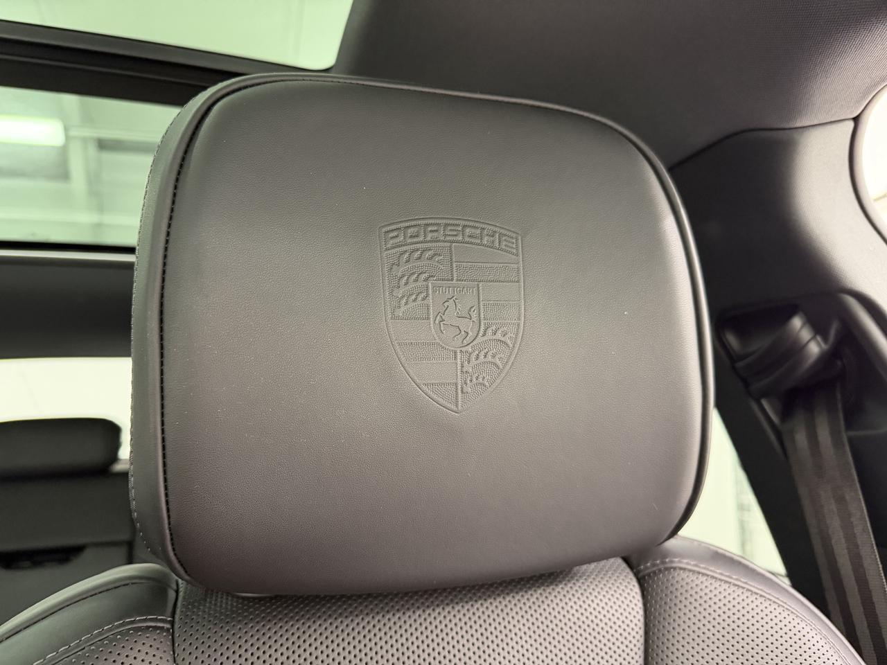 2024 Porsche Macan Newark DE