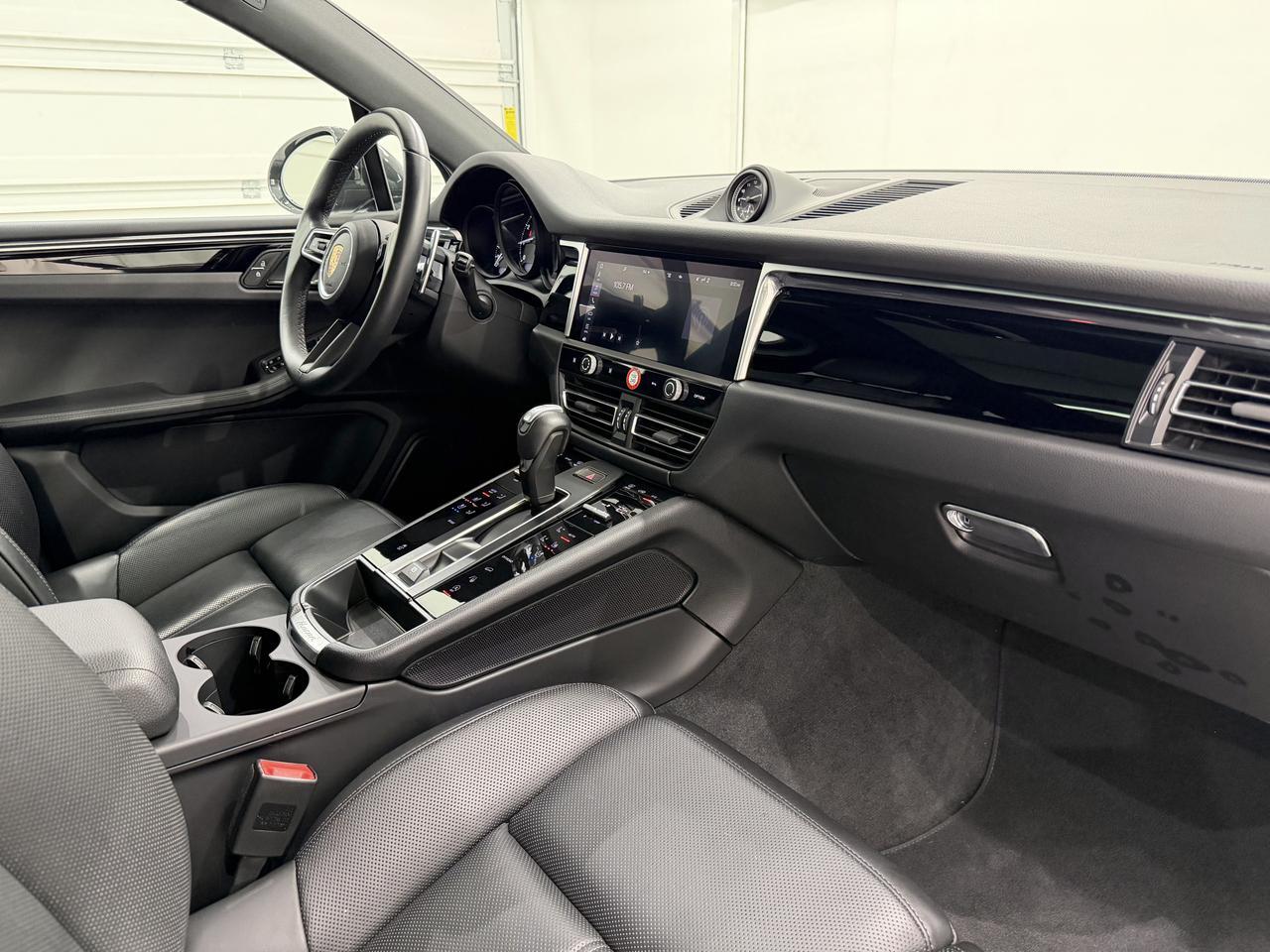 2024 Porsche Macan Newark DE