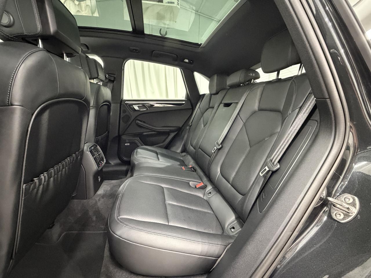 2024 Porsche Macan Newark DE
