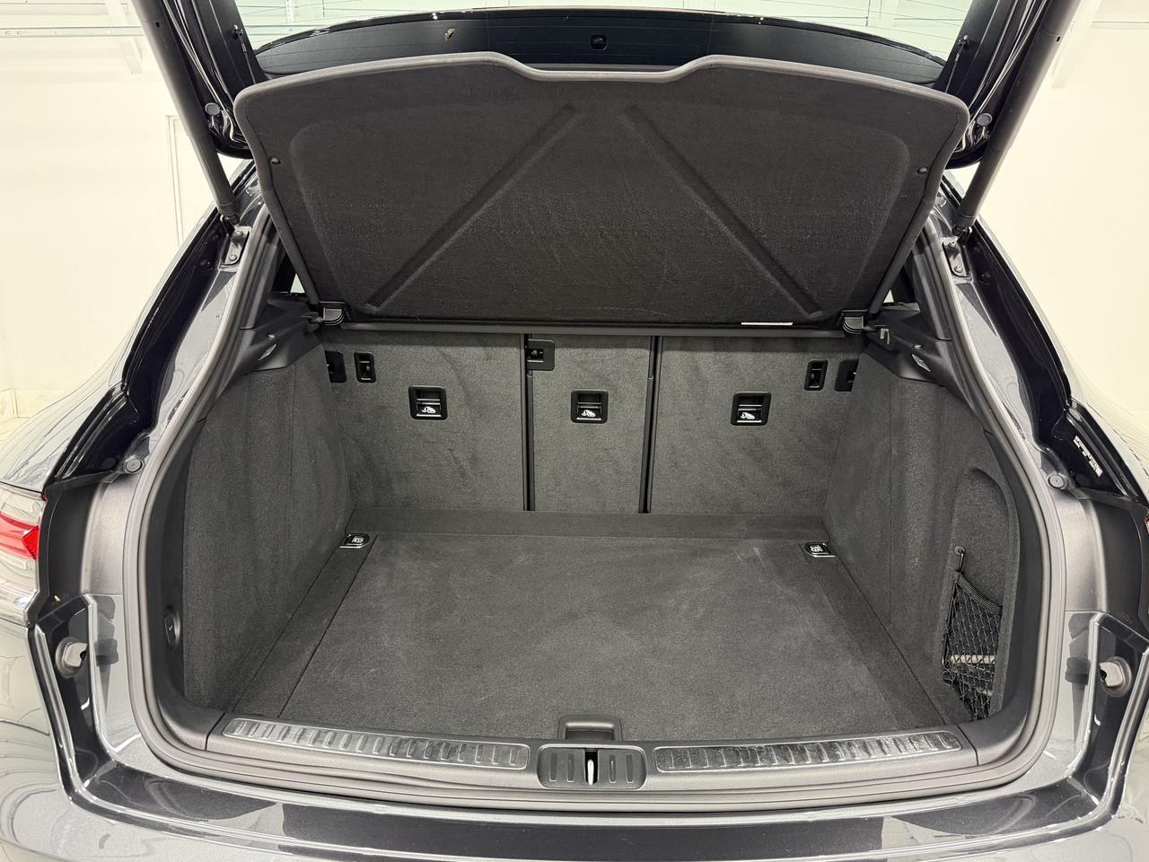 2024 Porsche Macan Newark DE