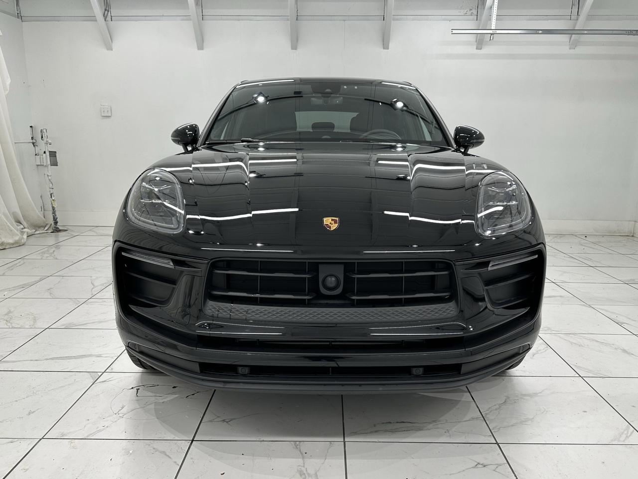2024 Porsche Macan Newark DE