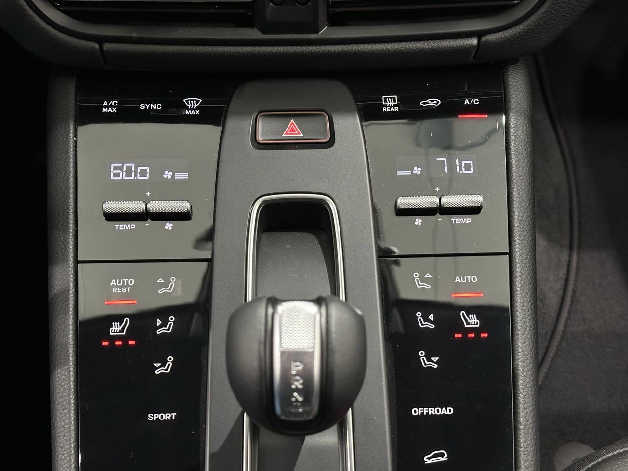 2024 Porsche Macan Newark DE