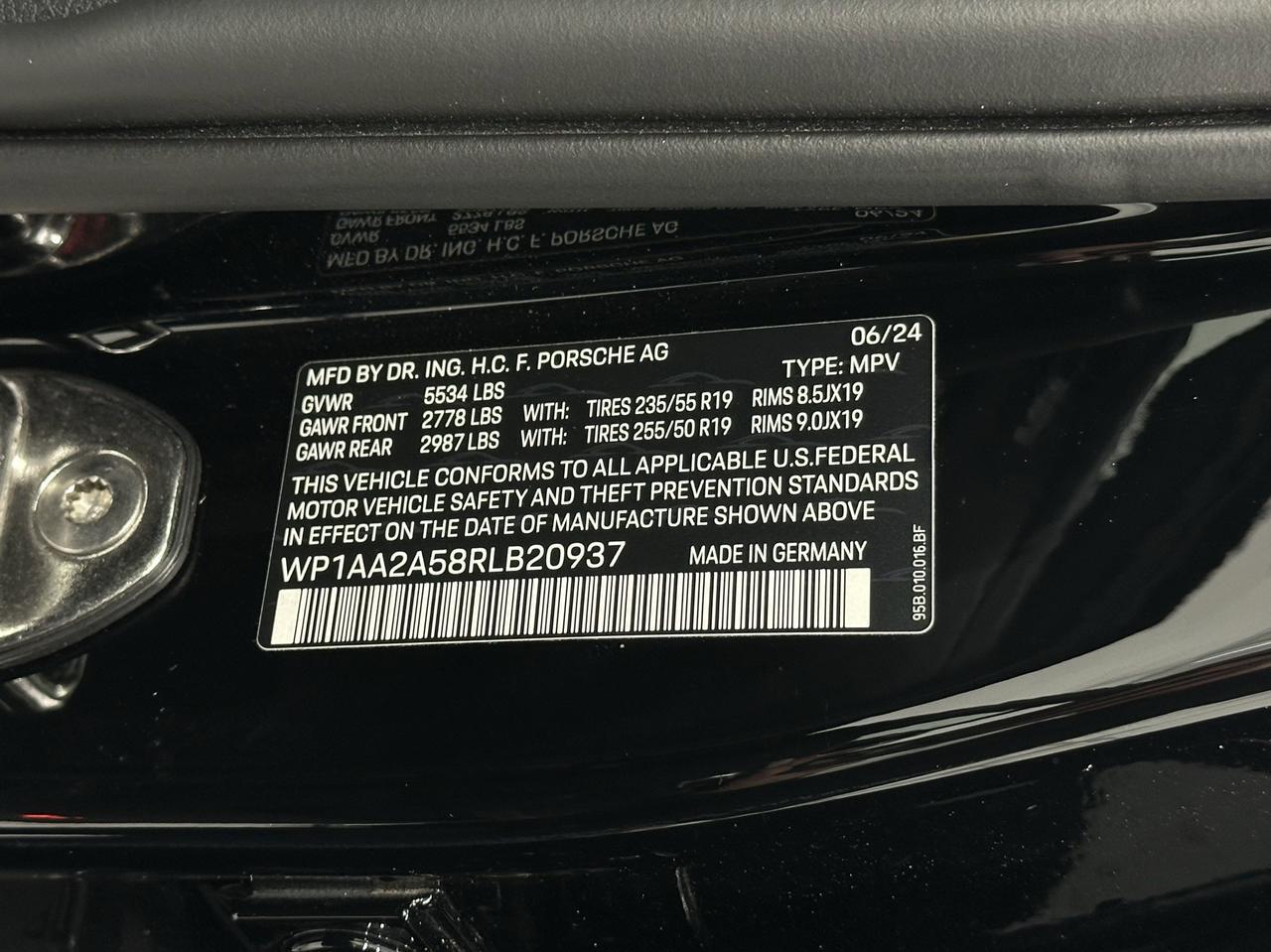 2024 Porsche Macan Newark DE