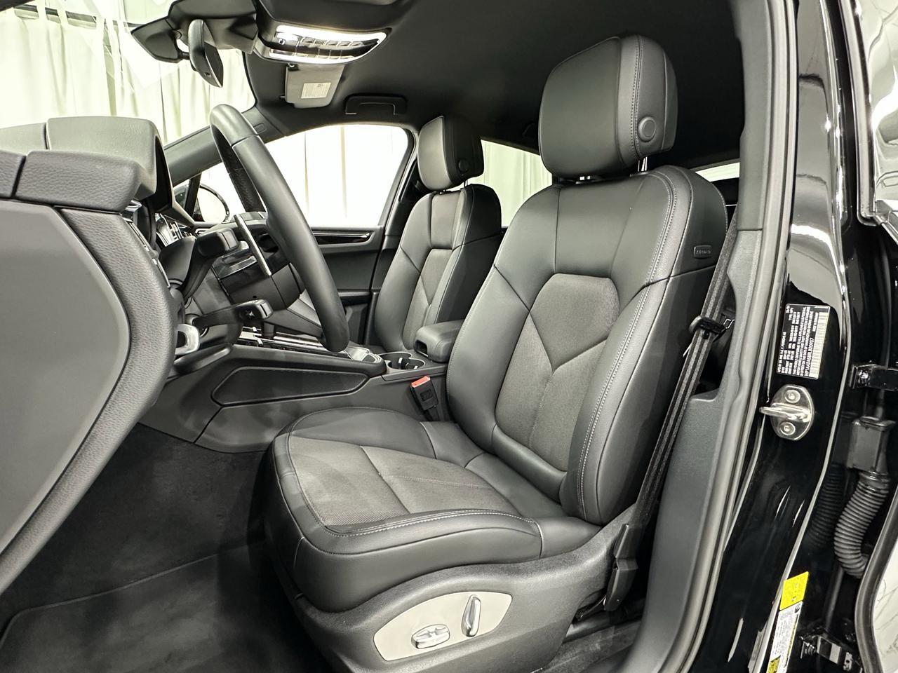 2024 Porsche Macan Newark DE