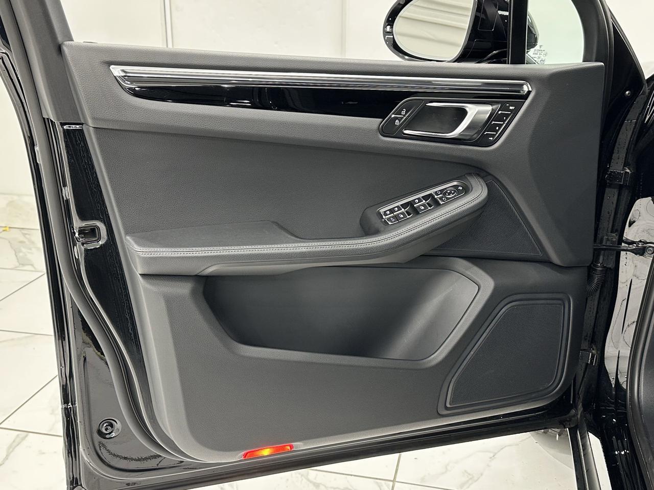 2024 Porsche Macan Newark DE