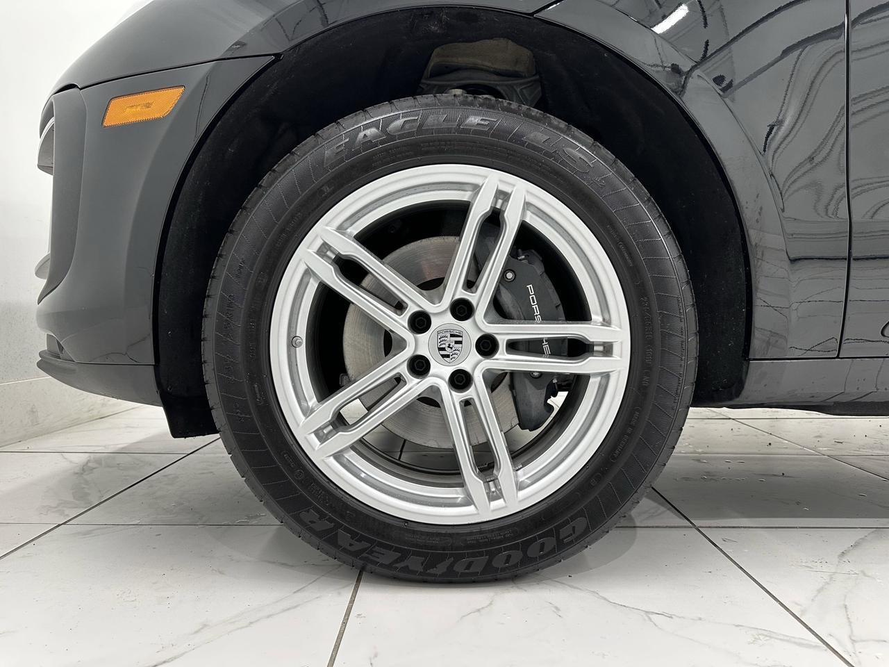 2024 Porsche Macan Newark DE