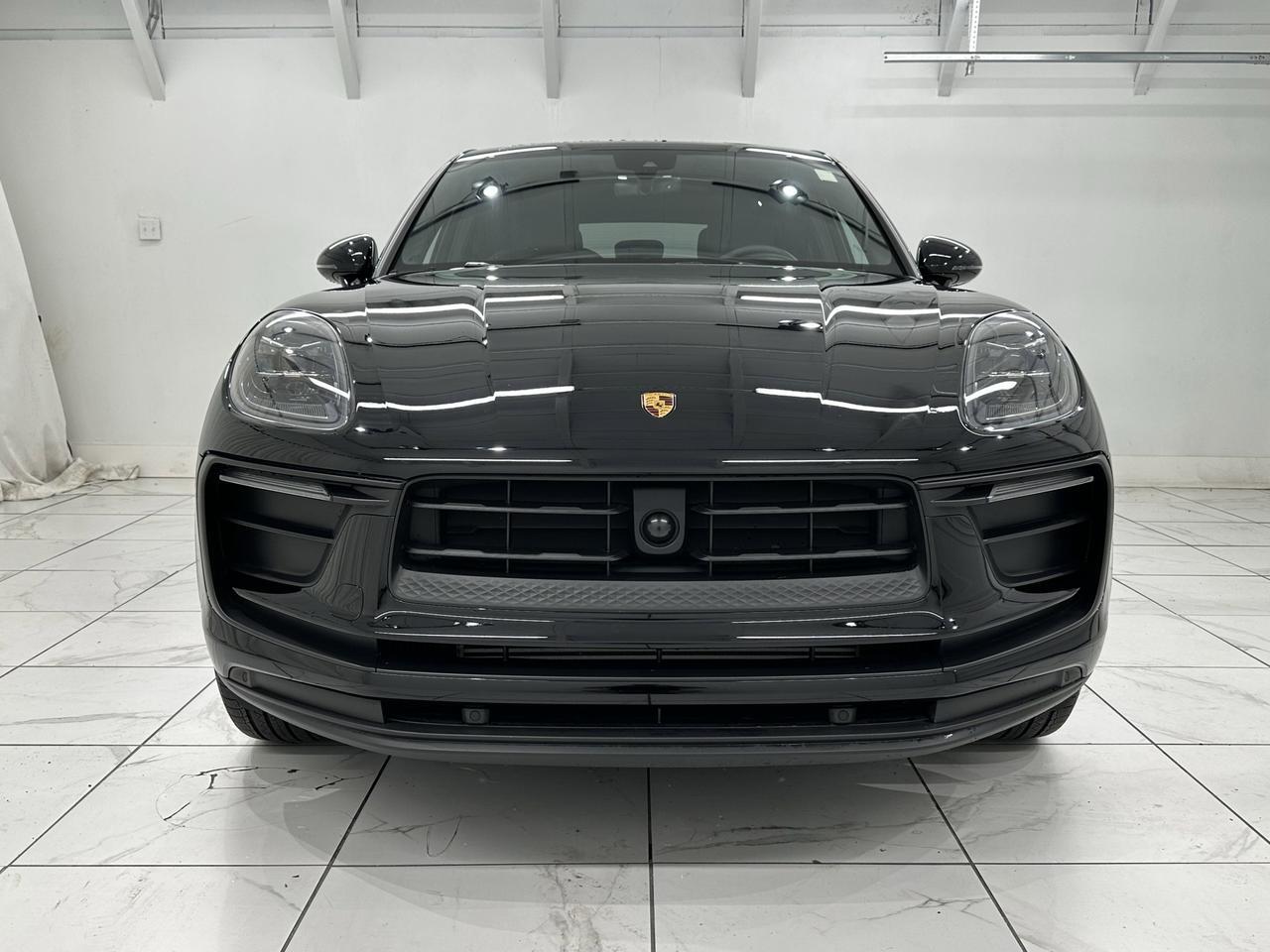 2024 Porsche Macan Newark DE