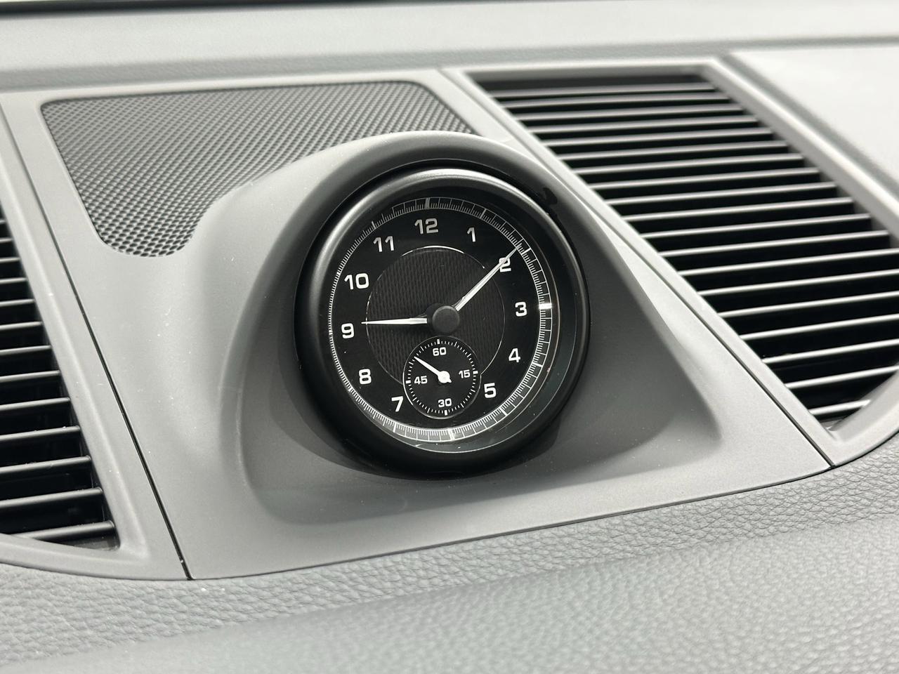 2024 Porsche Macan Newark DE