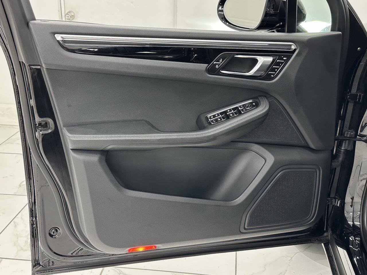 2024 Porsche Macan Newark DE
