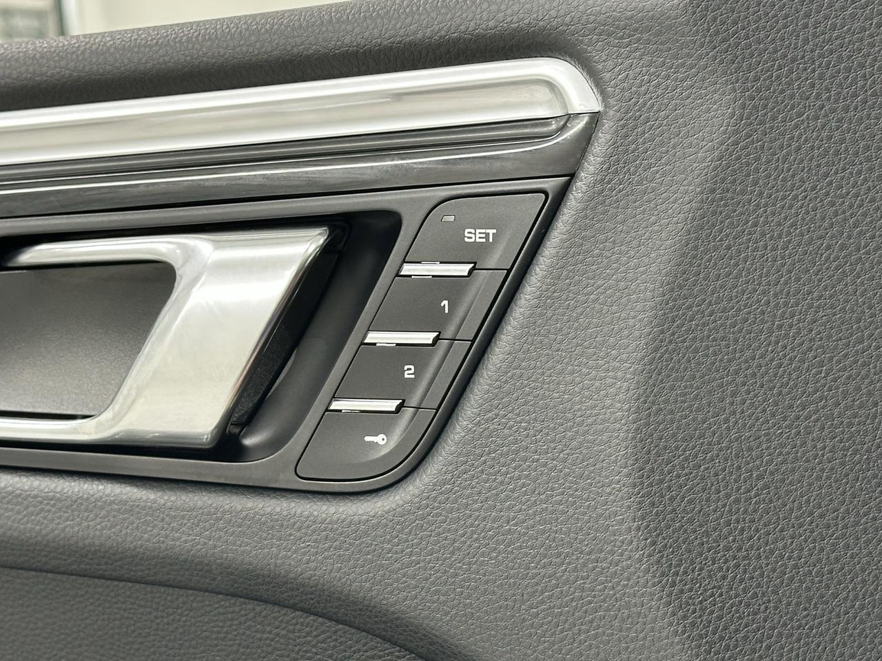 2024 Porsche Macan Newark DE