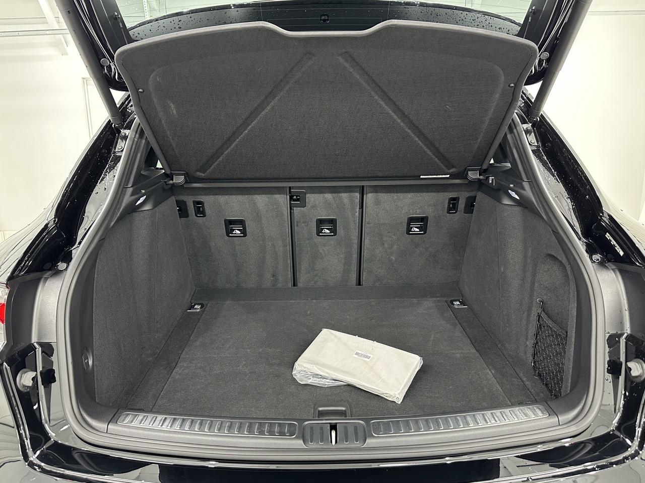 2024 Porsche Macan Newark DE