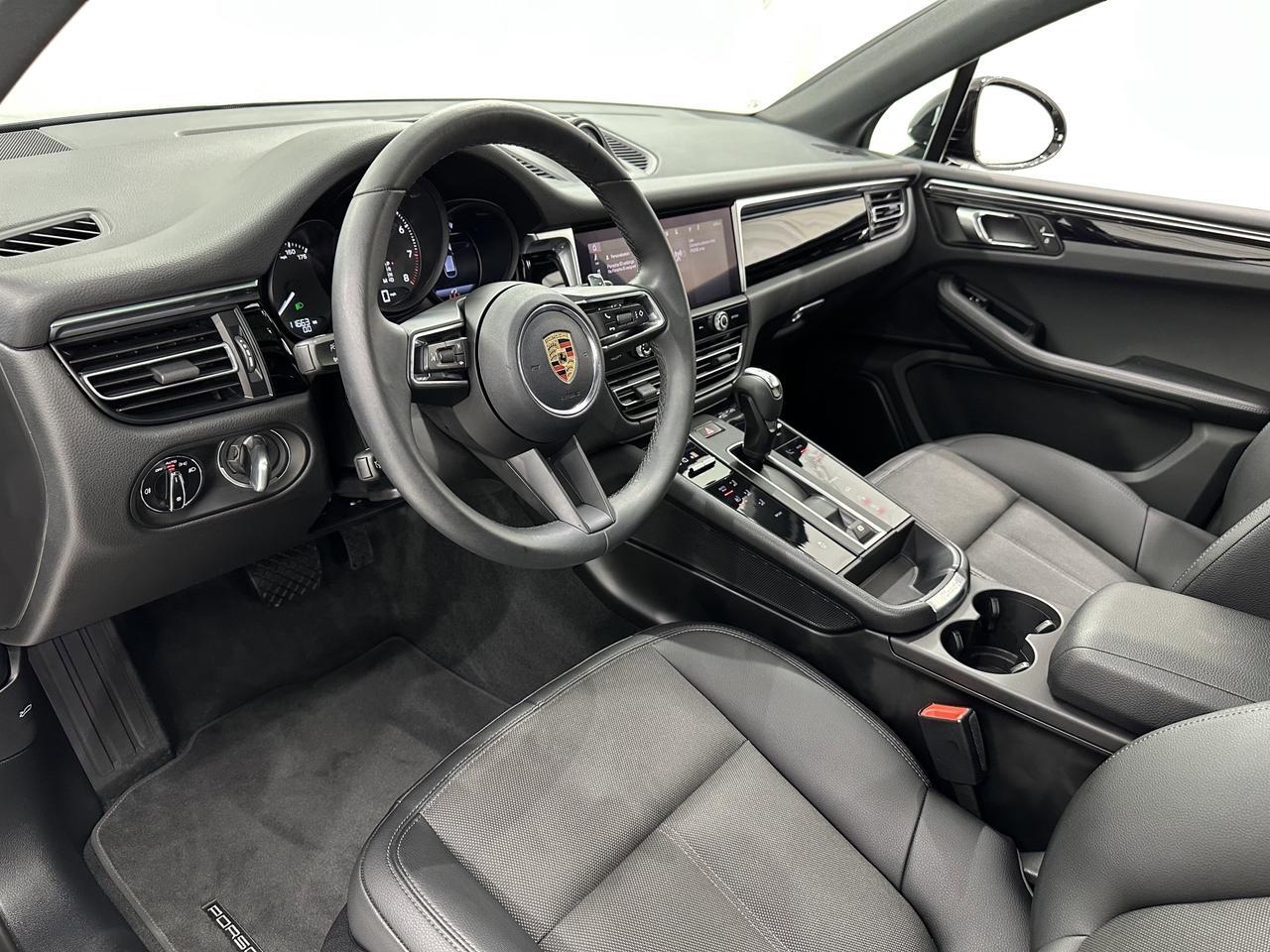 2024 Porsche Macan Newark DE