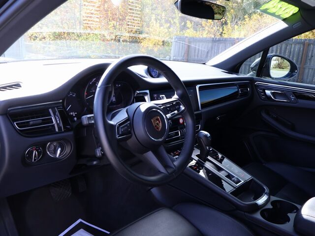 2024 Porsche Macan  Oshkosh WI