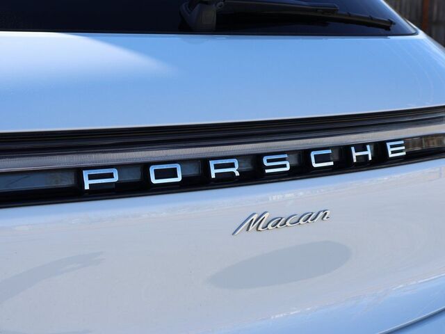 2024 Porsche Macan  Oshkosh WI