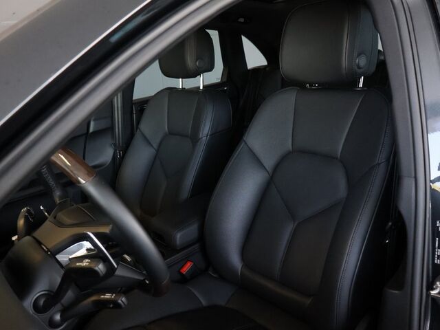 2024 Porsche Macan  Oshkosh WI