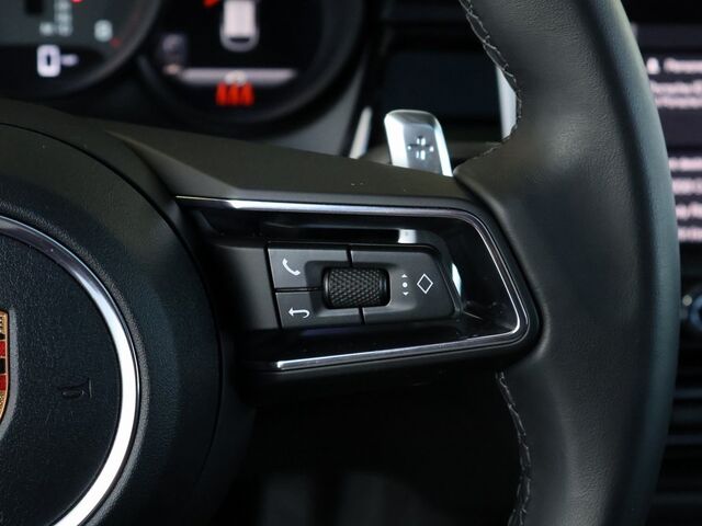 2024 Porsche Macan  Oshkosh WI