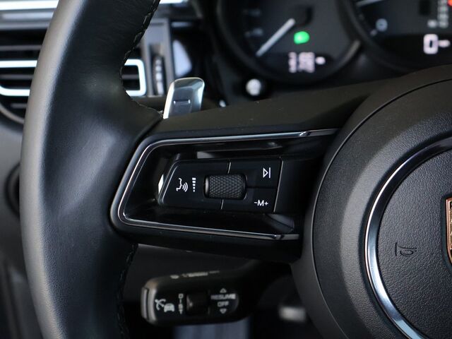 2024 Porsche Macan  Oshkosh WI