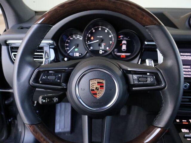 2024 Porsche Macan  Oshkosh WI