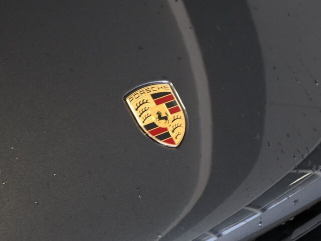 2024 Porsche Macan  Oshkosh WI