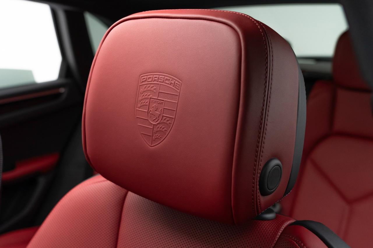 2024 Porsche Macan Pompano Beach FL