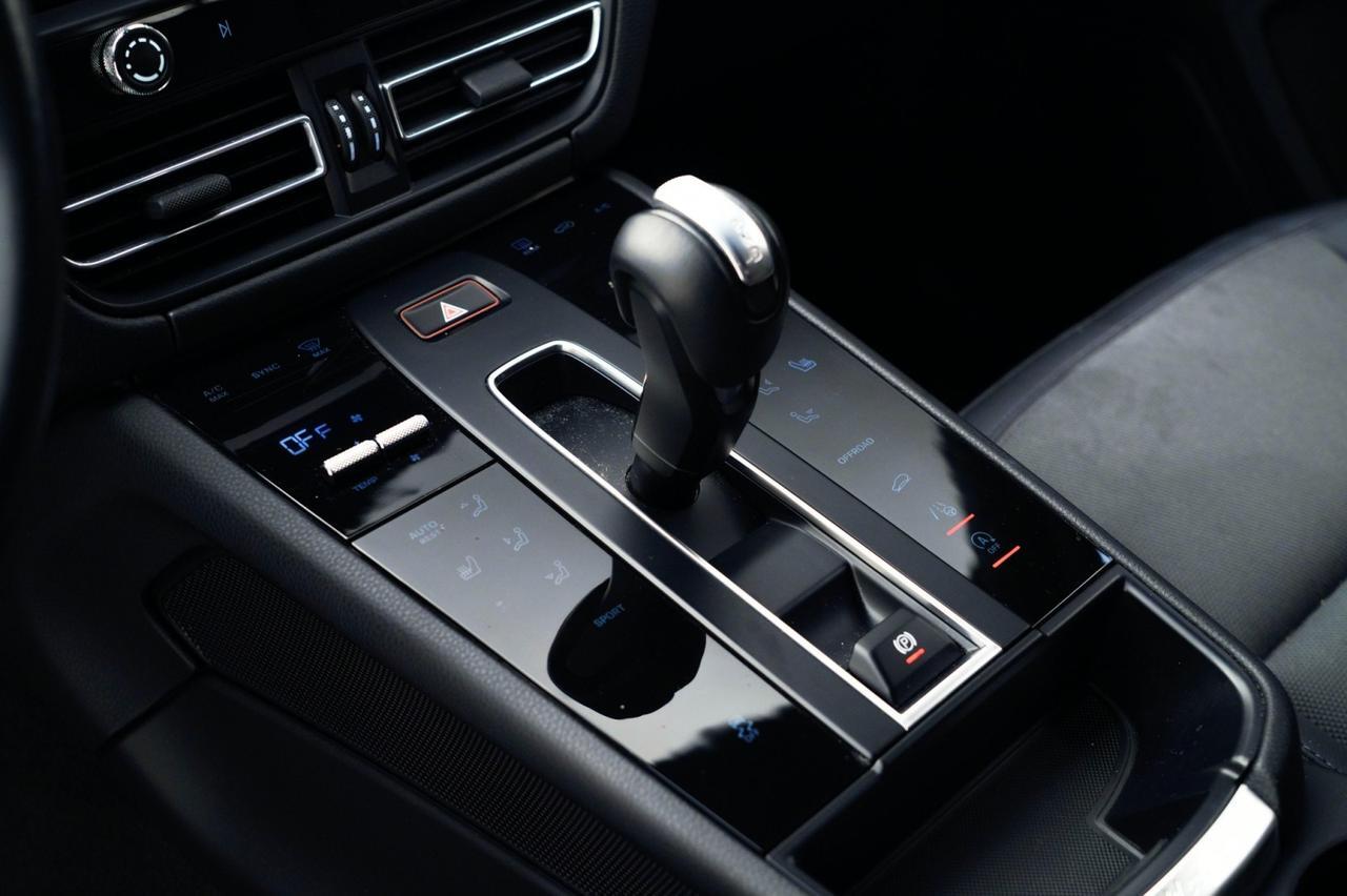 2024 Porsche Macan Pompano Beach FL