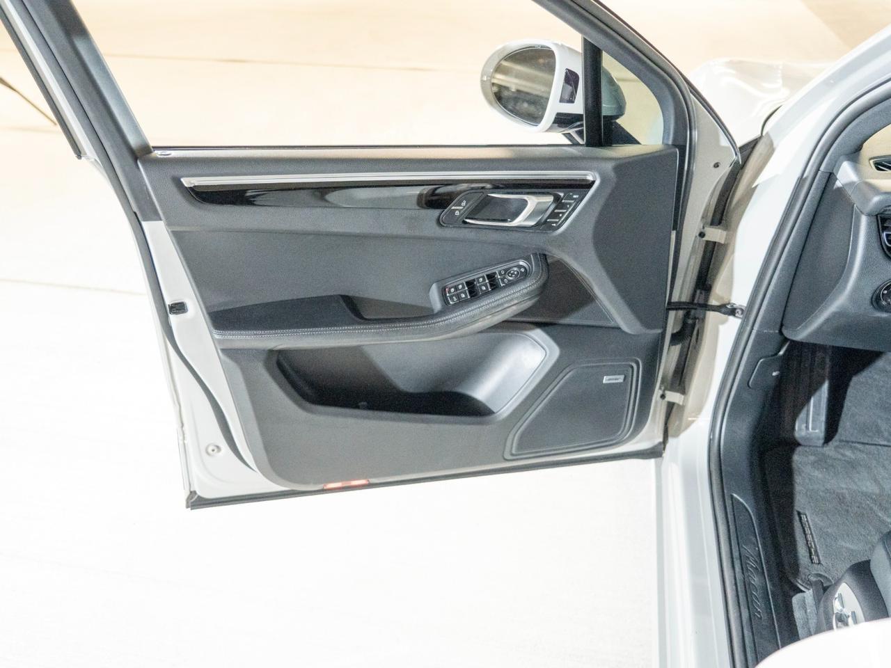 2024 Porsche Macan Pompano Beach FL