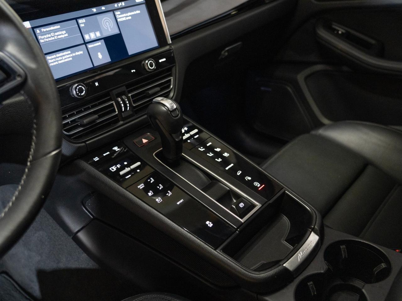 2024 Porsche Macan Pompano Beach FL