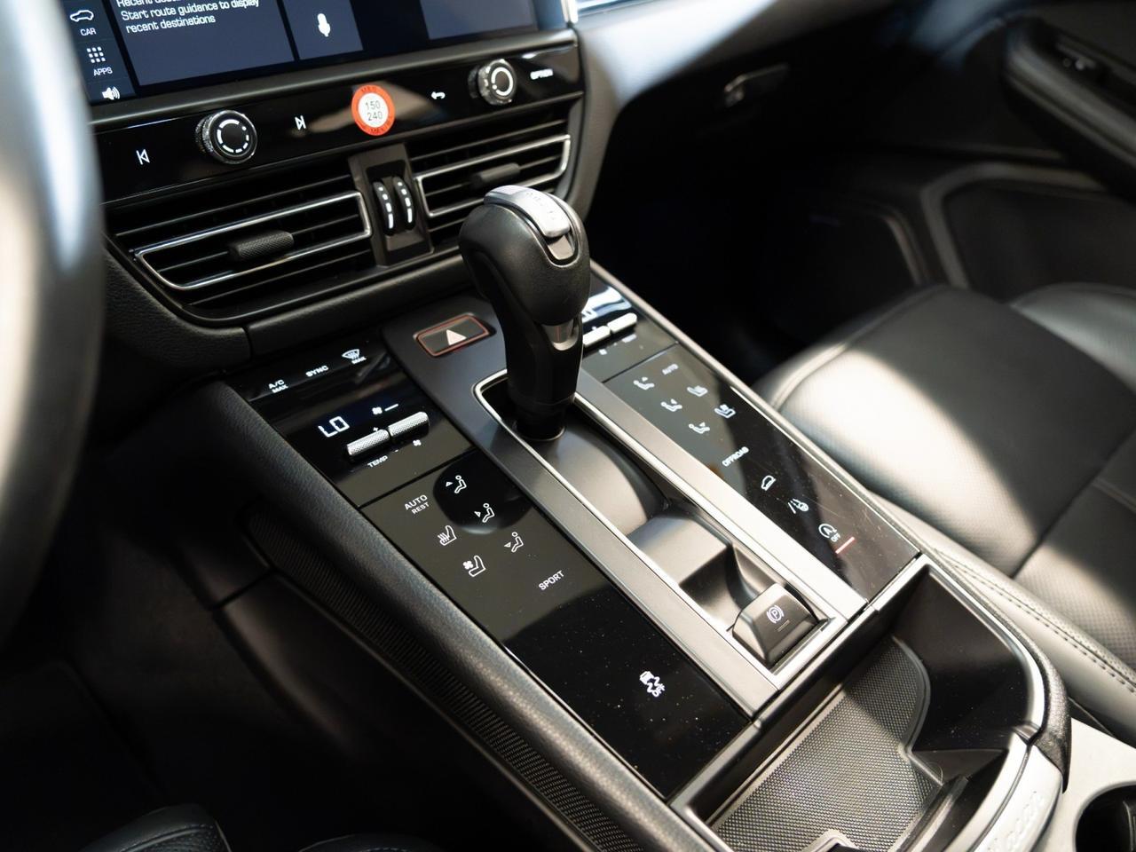 2024 Porsche Macan Pompano Beach FL