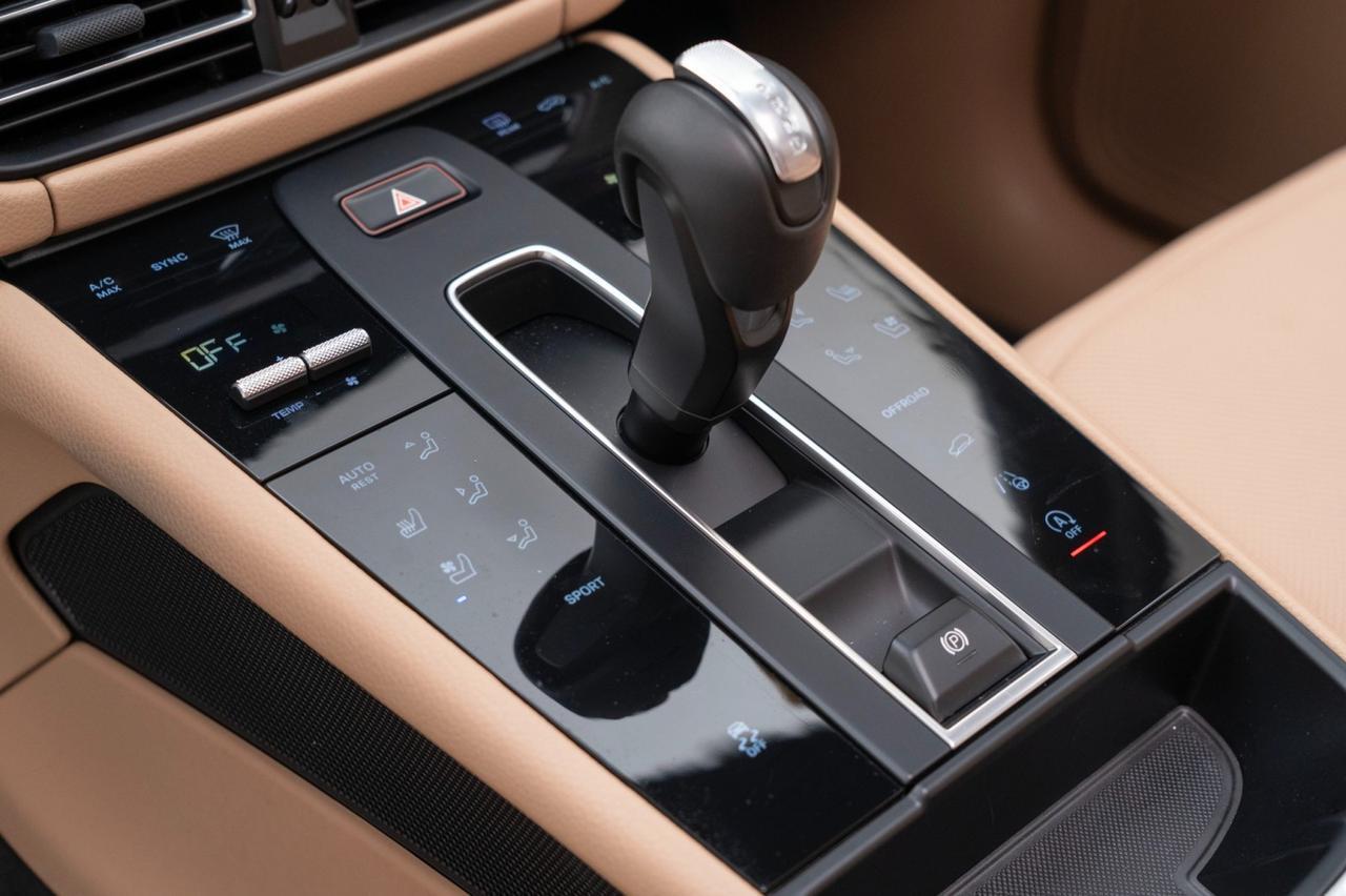 2024 Porsche Macan Pompano Beach FL
