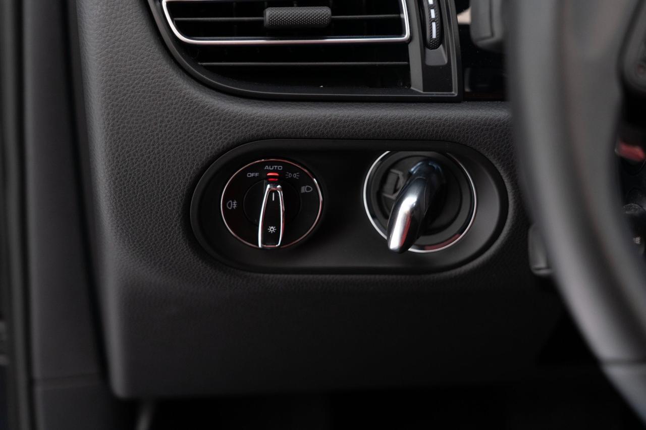 2024 Porsche Macan Pompano Beach FL