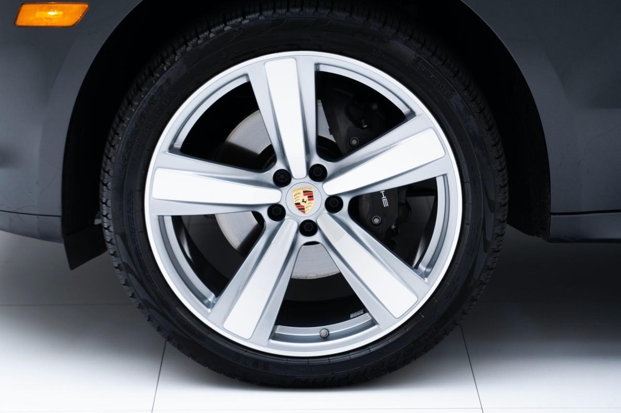 2024 Porsche Macan Pompano Beach FL