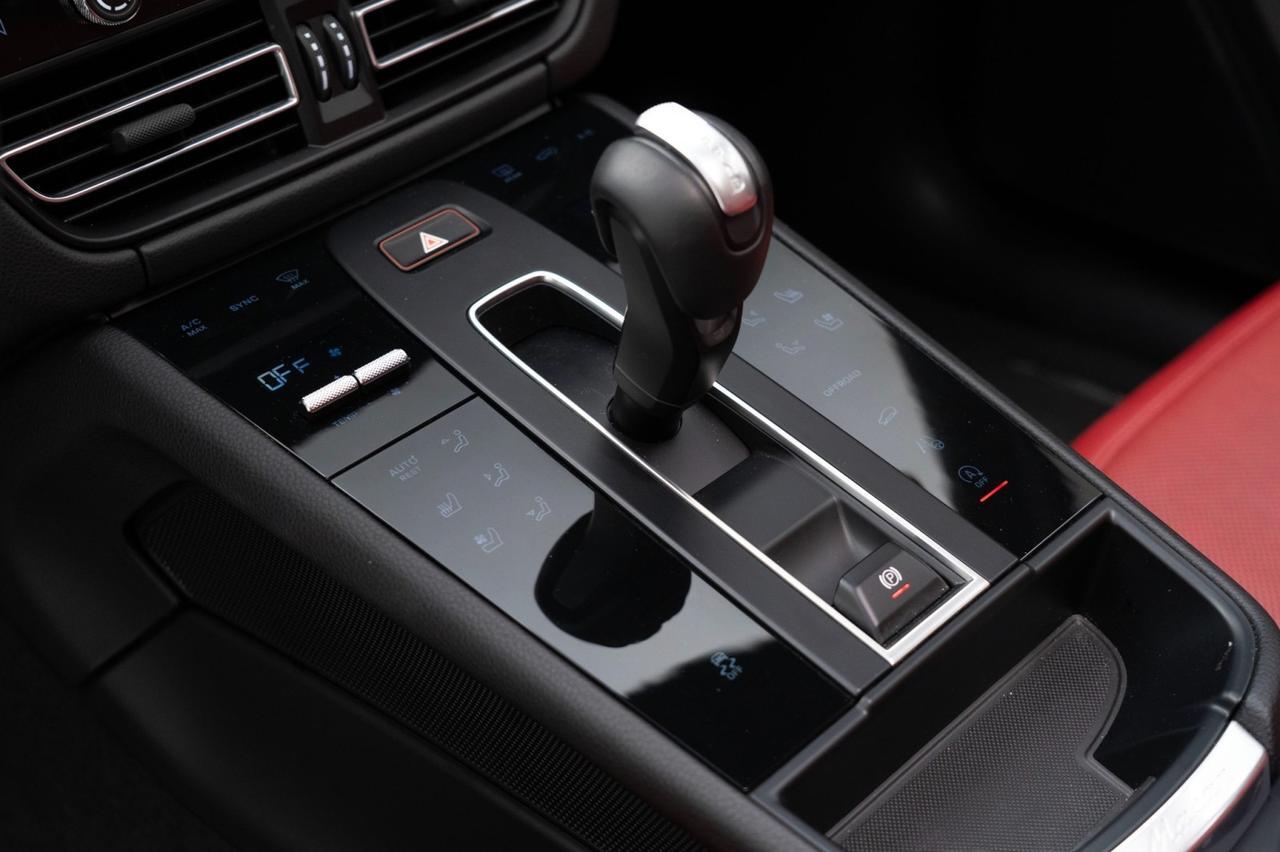 2024 Porsche Macan Pompano Beach FL