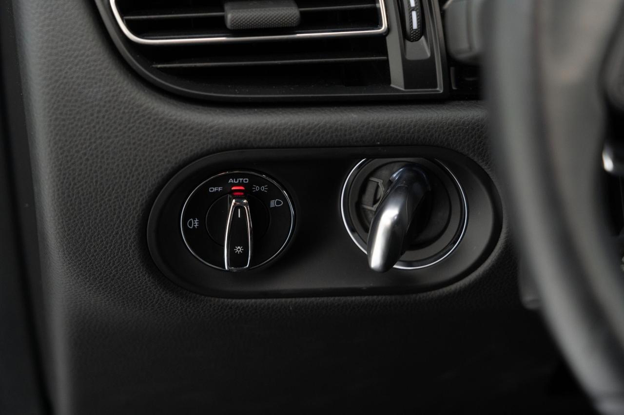 2024 Porsche Macan Pompano Beach FL