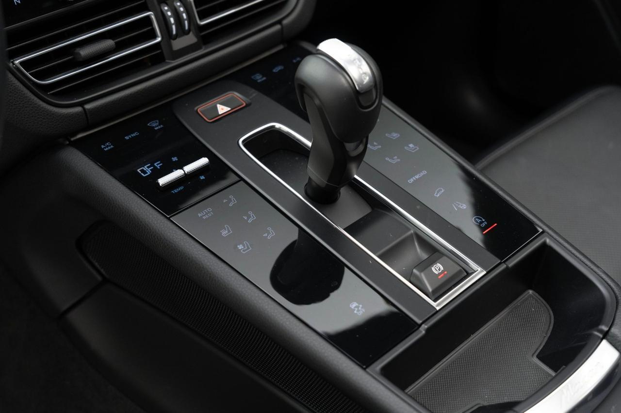 2024 Porsche Macan Pompano Beach FL