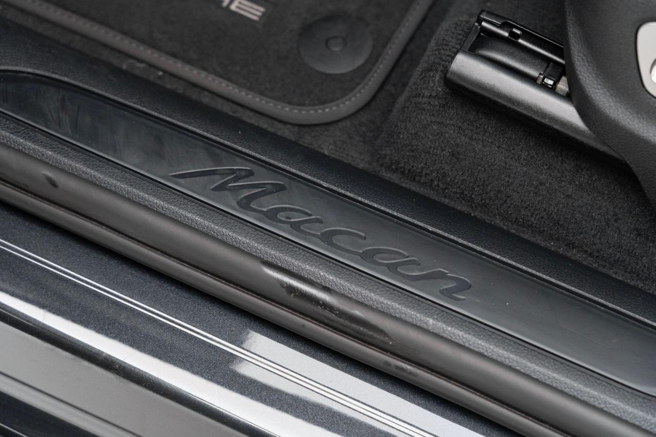 2024 Porsche Macan Pompano Beach FL