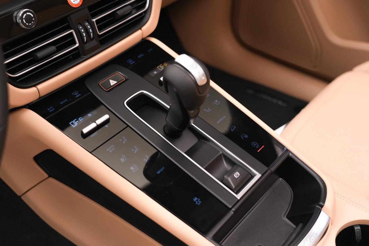2024 Porsche Macan Pompano Beach FL