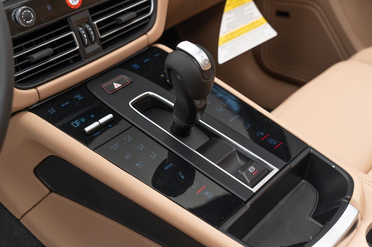 2024 Porsche Macan Pompano Beach FL