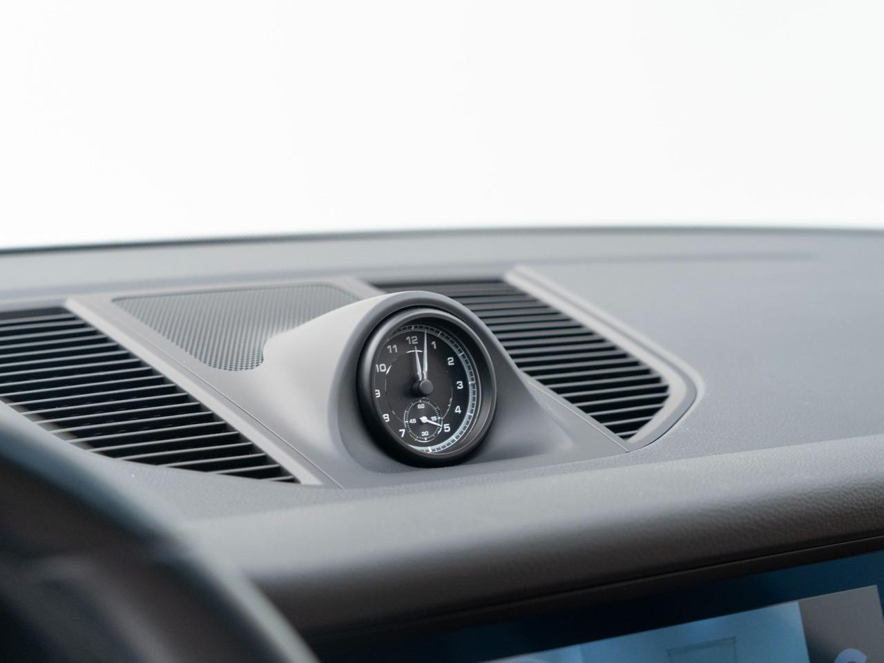 2024 Porsche Macan Pompano Beach FL