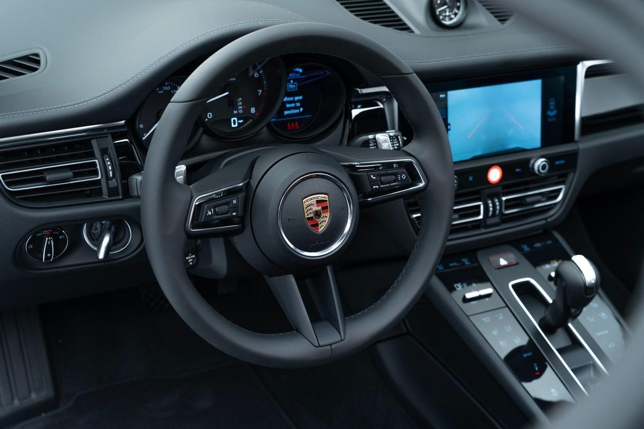 2024 Porsche Macan Pompano Beach FL