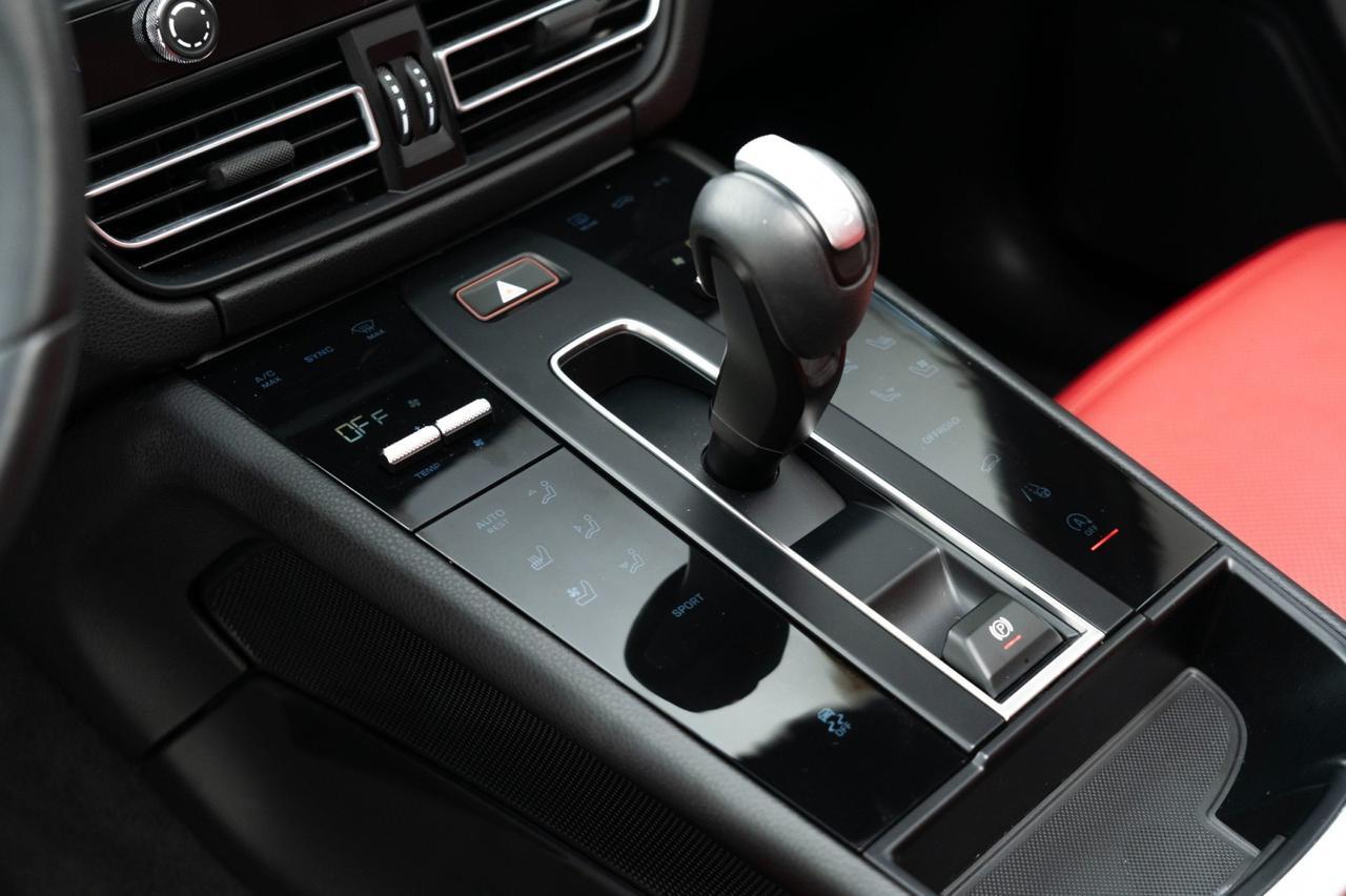 2024 Porsche Macan Pompano Beach FL